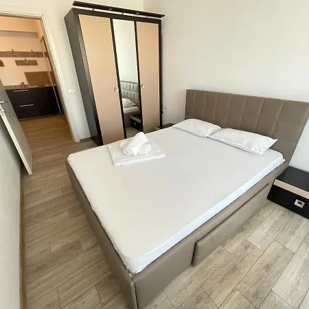 Mamaia Apartment *