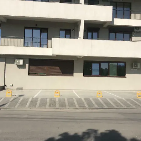 Mamaia Апартаменты Констанца